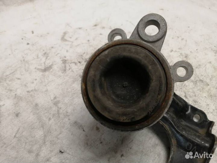 Подушка двигателя Ниссан