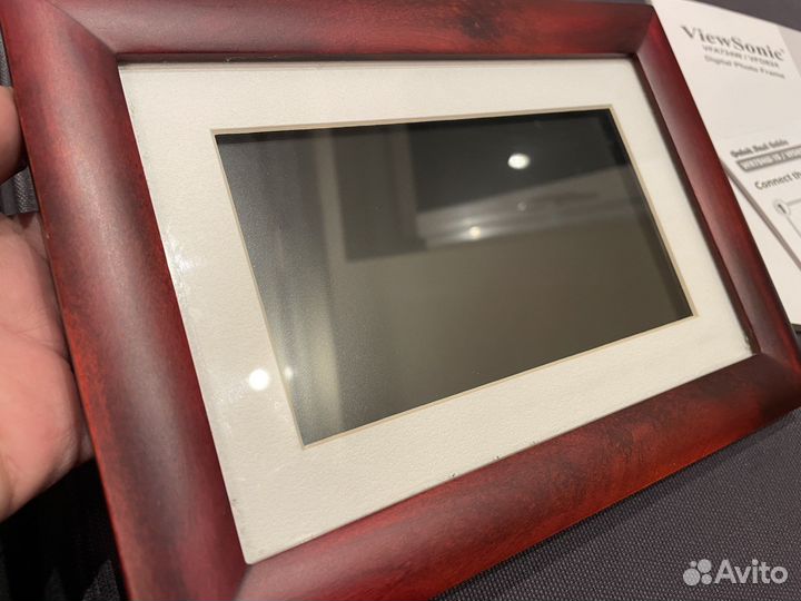 Цифровая рамка ViewSonic VFA724w-10