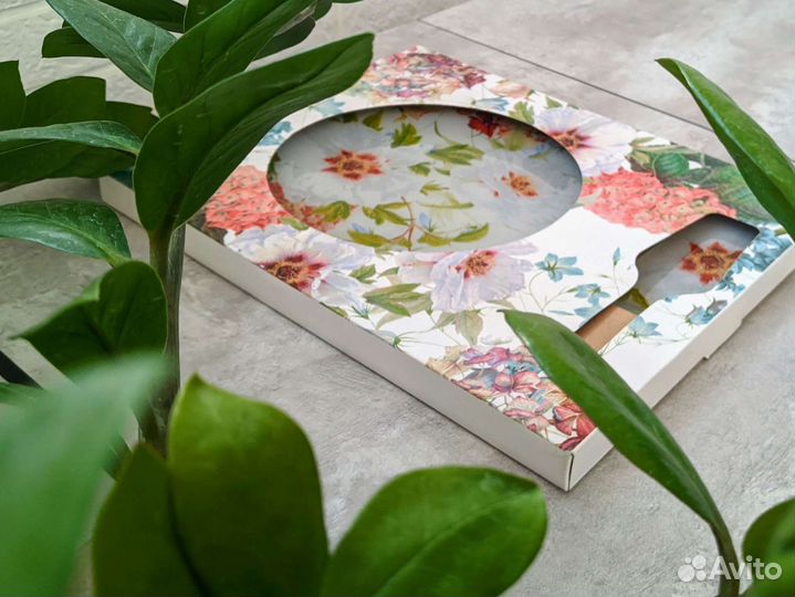 Тортовница тарелка с лопаткой