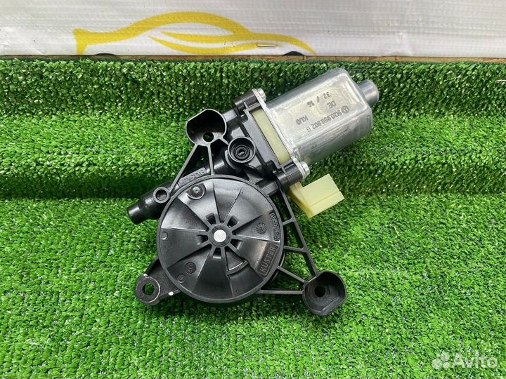 Моторчик стеклоподъемника, передний правый