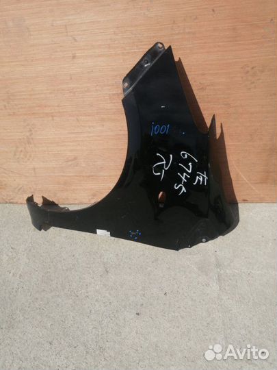 Крыло переднее левое Toyota Vitz KSP90