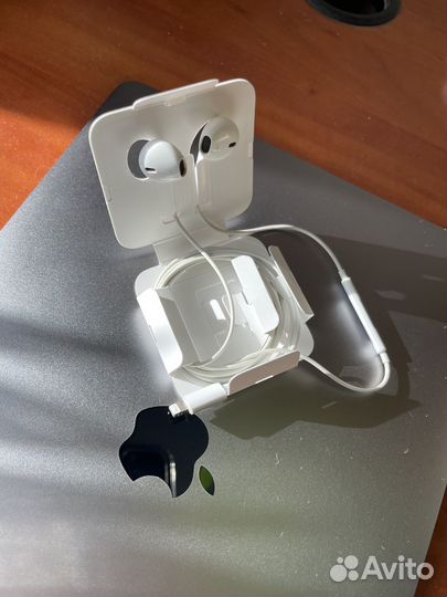 Наушники apple earpods