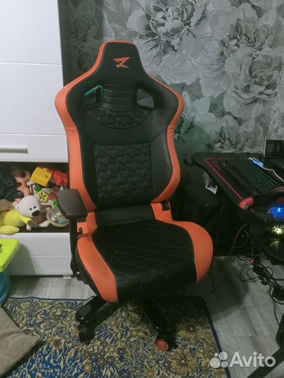 Игровое кресло бу