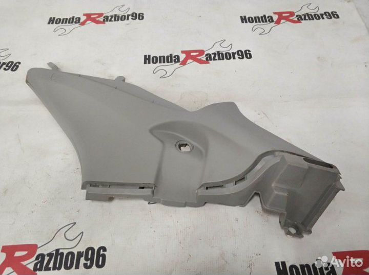 Накладка стойки задняя правая Honda Civic 5D 8 FK