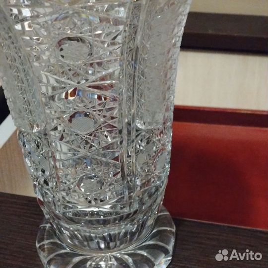 Ваза горный хрусталь