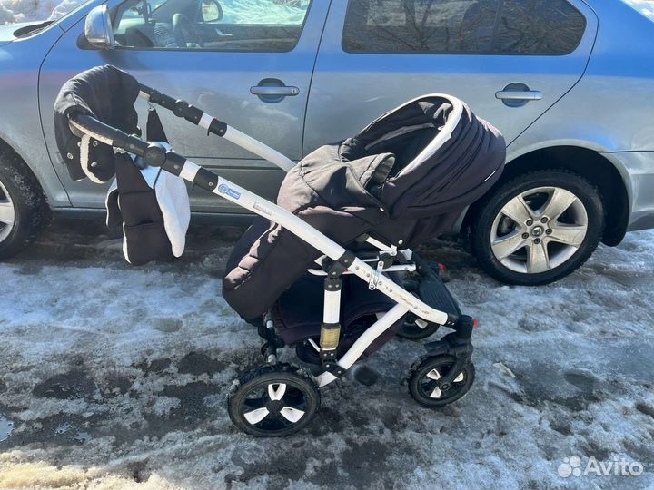 Прогулочная коляска