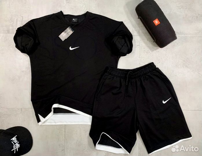 Костюм летний Nike 46 размер s