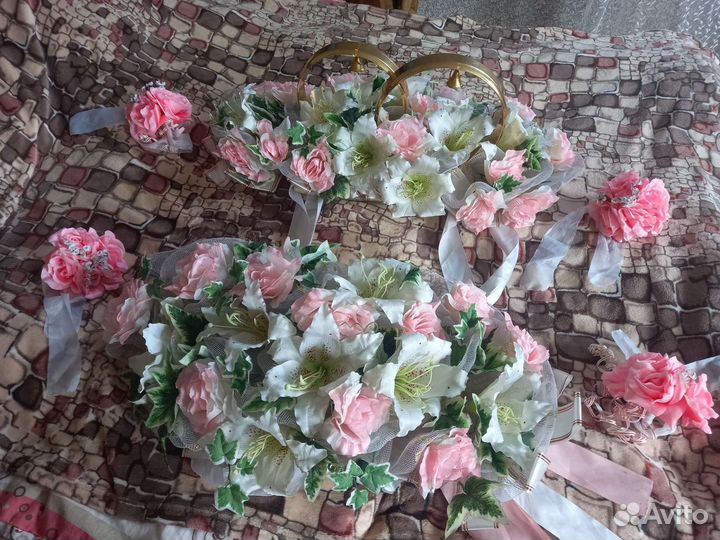 Украшение машины на свадьбу