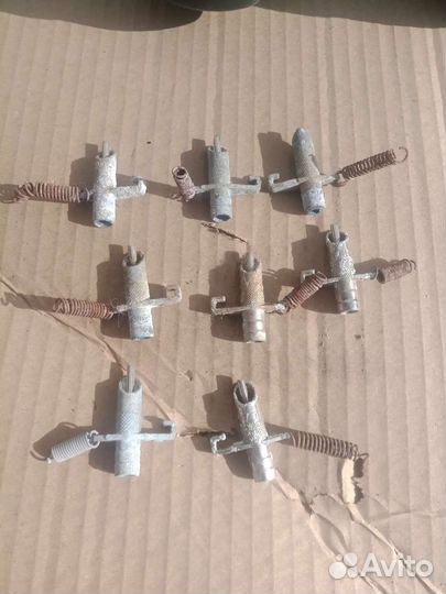 Кормушка и поилки для кроликов