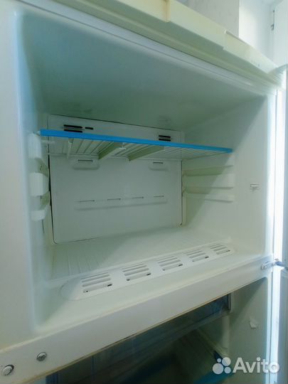 Холодильник Indesit