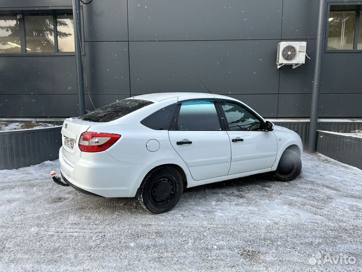 LADA Granta 1.6 МТ, 2015, 141 000 км