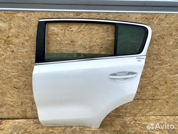 Задняя левая дверь Киа Спортейдж 4