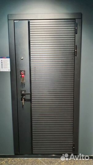 Дверь входная черная шумоизоляционная металл