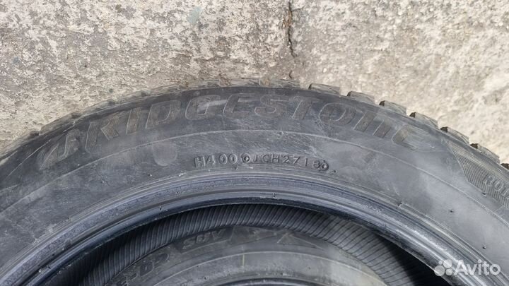 Bridgestone Blizzak Spike-02 SUV 225/55 R18