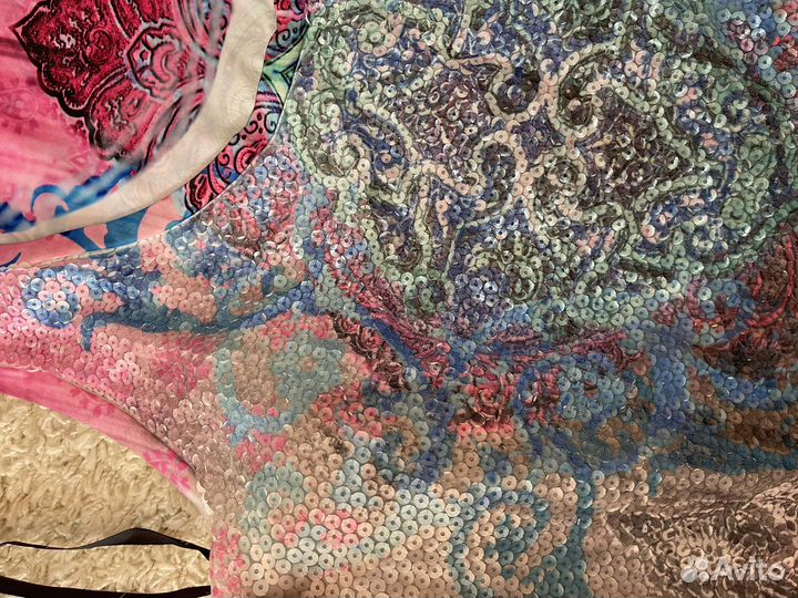 Топ с пайетками