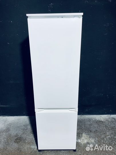 Итальянский встраиваемый холодильник Whirlpool