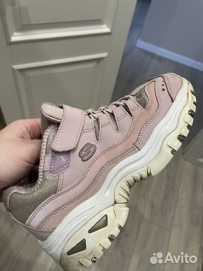 Кроссовки для девочки Skechers
