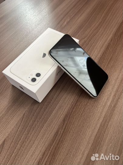 iPhone 11, 64 ГБ