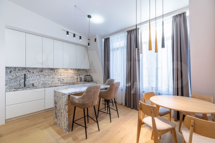 2-к. квартира, 73 м², 5/5 эт.