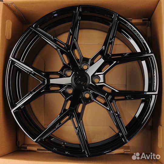 Диски на Mercedes GL, Audi A4, A5, A6, A7, A8, Q3, Q5, Q7 Tisli Hyperion H 9.0x20/5x112 D66.6 ET35 G