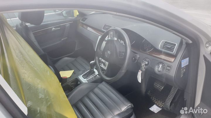 Облицовка багажного отсека VW Passat B7