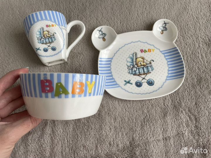 Набор детской посуды из фарфора в подарочной упако
