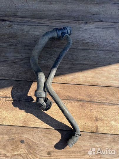 Патрубок охлаждения Volkswagen Passat 2.0