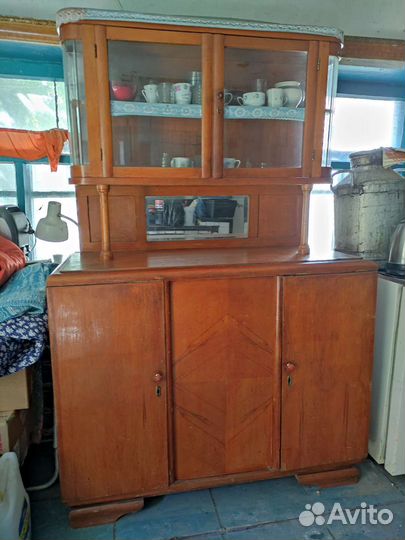Антикварный буфет