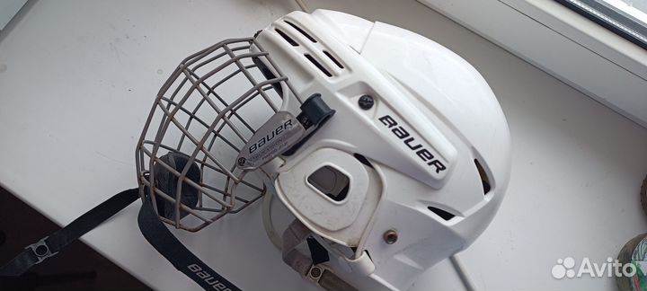 Шлем хоккейный с сеткой Bauer