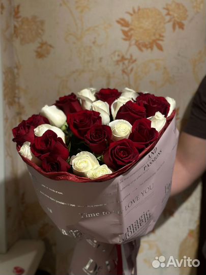 Розы красные эквадор