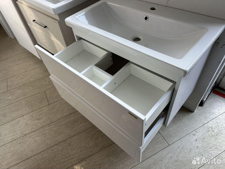 Тумба для ванной София белая 80 см