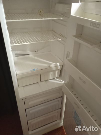 Холодильник бу stinol