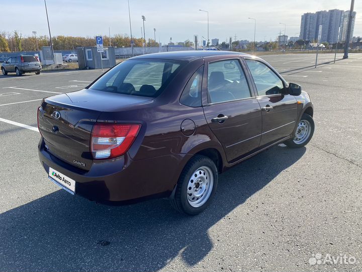 LADA Granta 1.6 МТ, 2013, 66 159 км