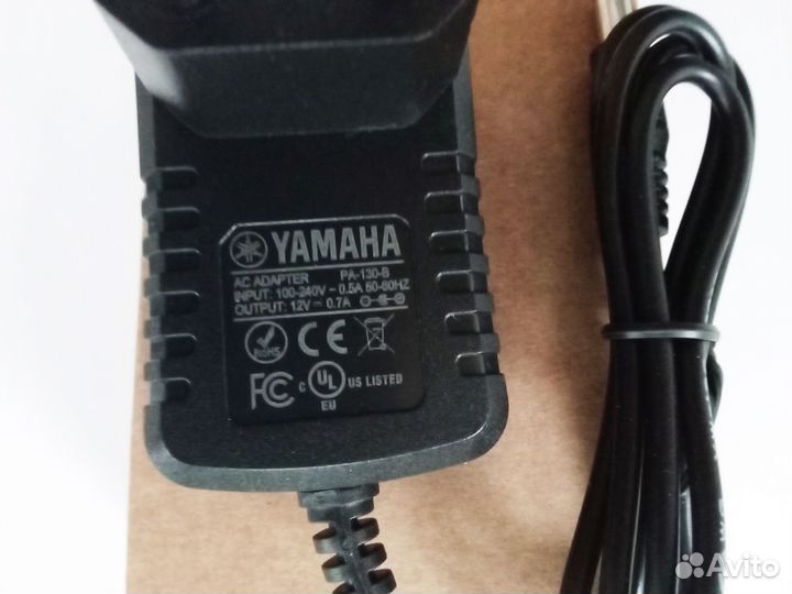 Блок питания синтезатора Yamaha PSR-R300 (PA-3C)