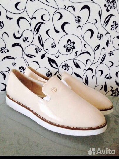 Лоферы женские