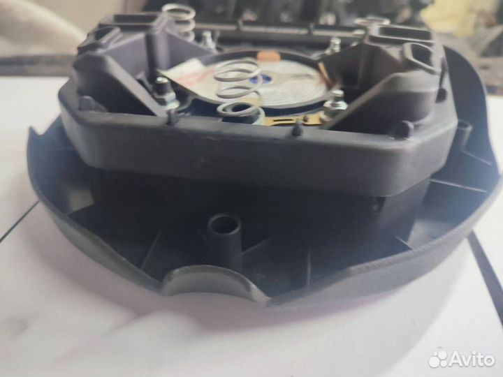 Подушка безопасности водителя Renault Master