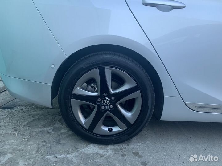 Диски с резиной R17 5x100 Toyota Prius ZVW50