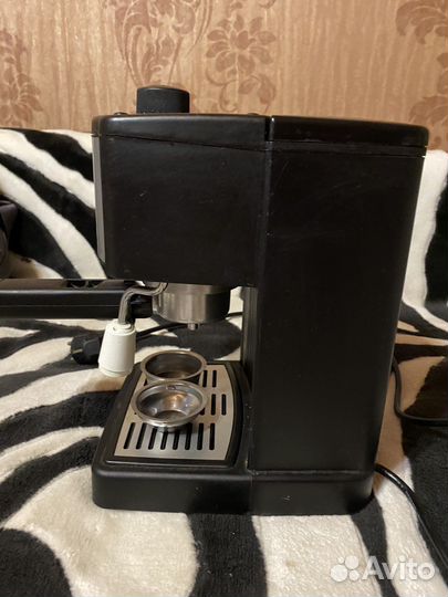 Кофеварка рожковая delonghi