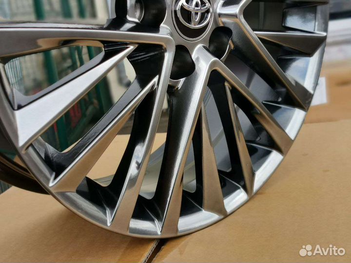 Камрики R17 5-114,3 toyota новые диски