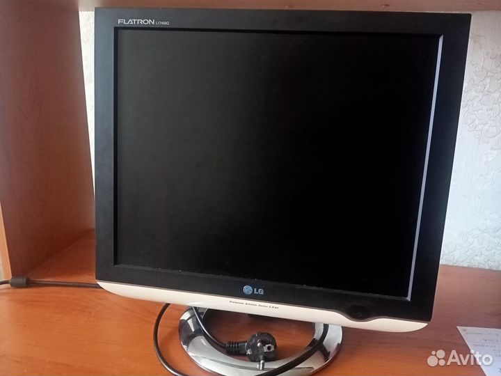 Монитор LG flatron L1740BQ