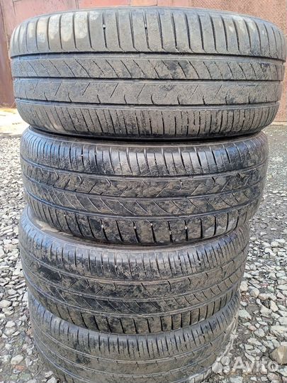 Toyo Teo Plus 215/55 R17 94