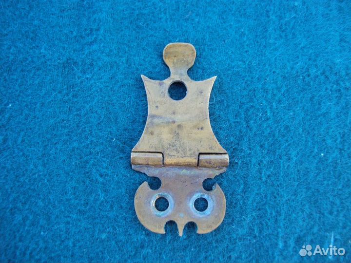 Старинное бронзовое крепление