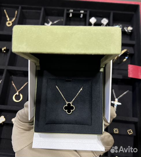 Подвеска Van Cleef & Arpels Alhambra Оникс