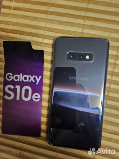 Samsung Galaxy S10e, 6/128 ГБ