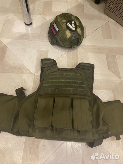 Бронежилет и шлем
