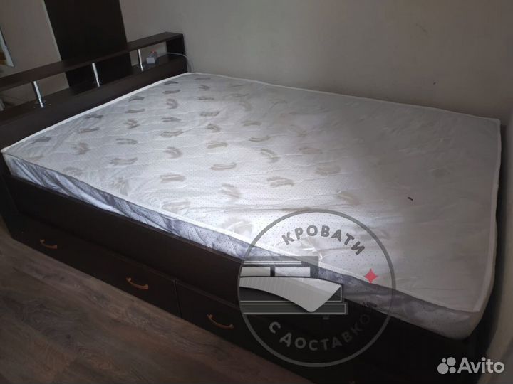 Кровать