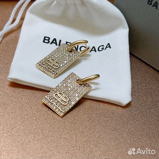 Серьги balenciaga