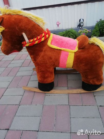 Лошадь качалка