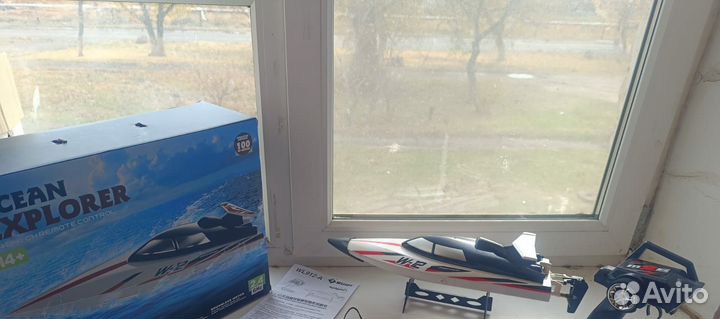 Лодка на радиоуправлении