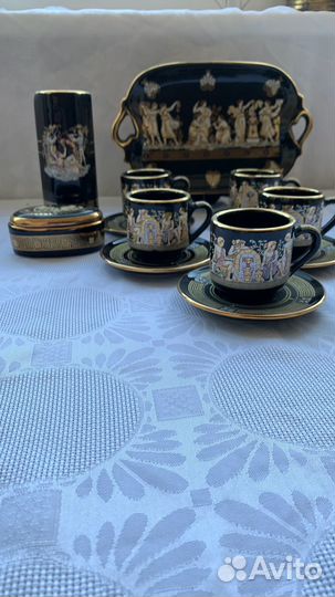 Подарочный набор ваза, шкатулка,поднос, чашки